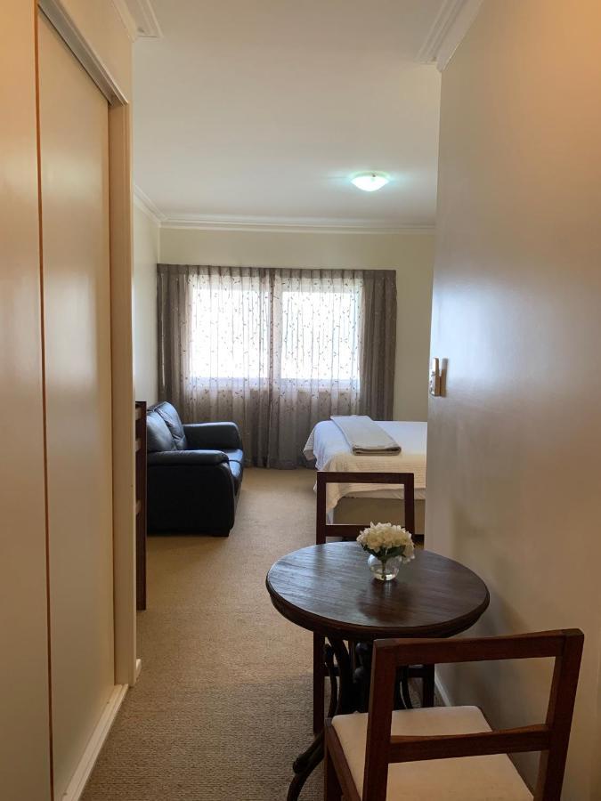 Guildford River Retreat パース エクステリア 写真